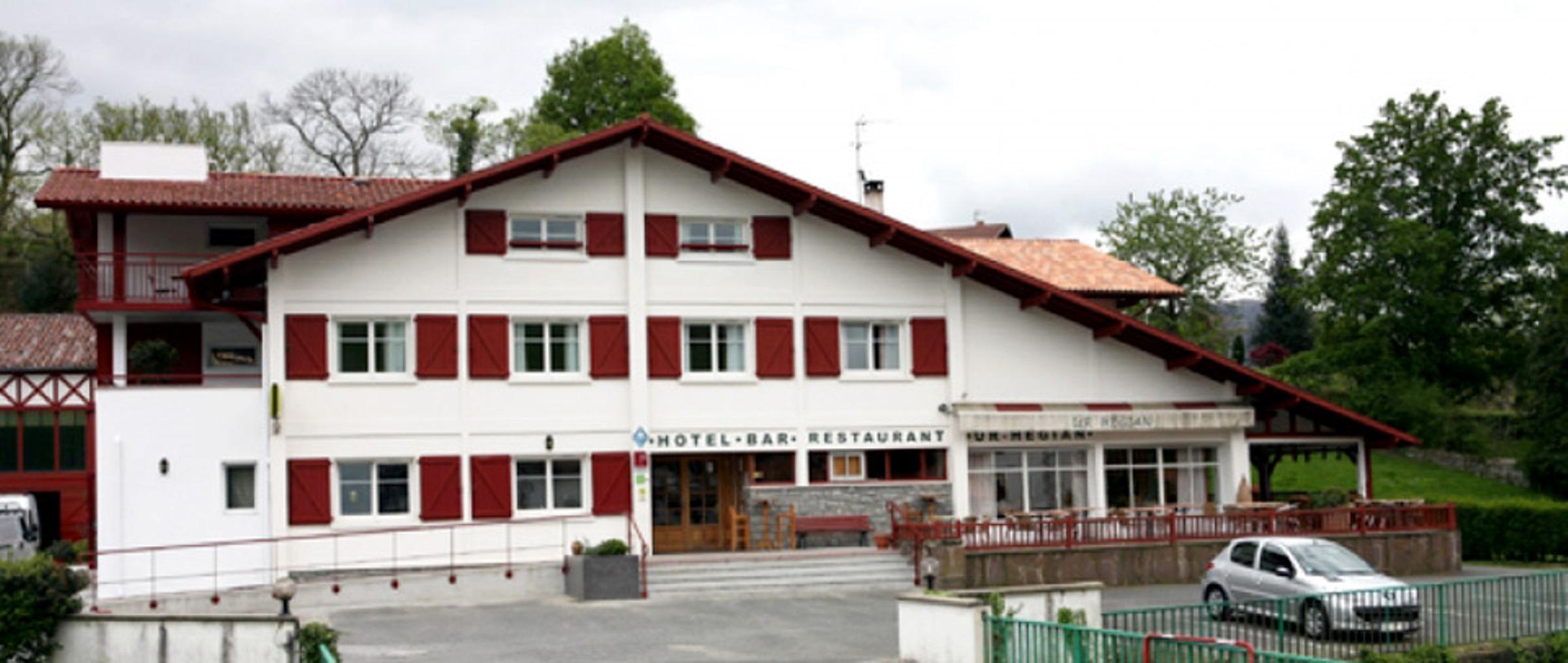 Logis Hotel Ur-Hegian Aïnhoa Eksteriør bilde