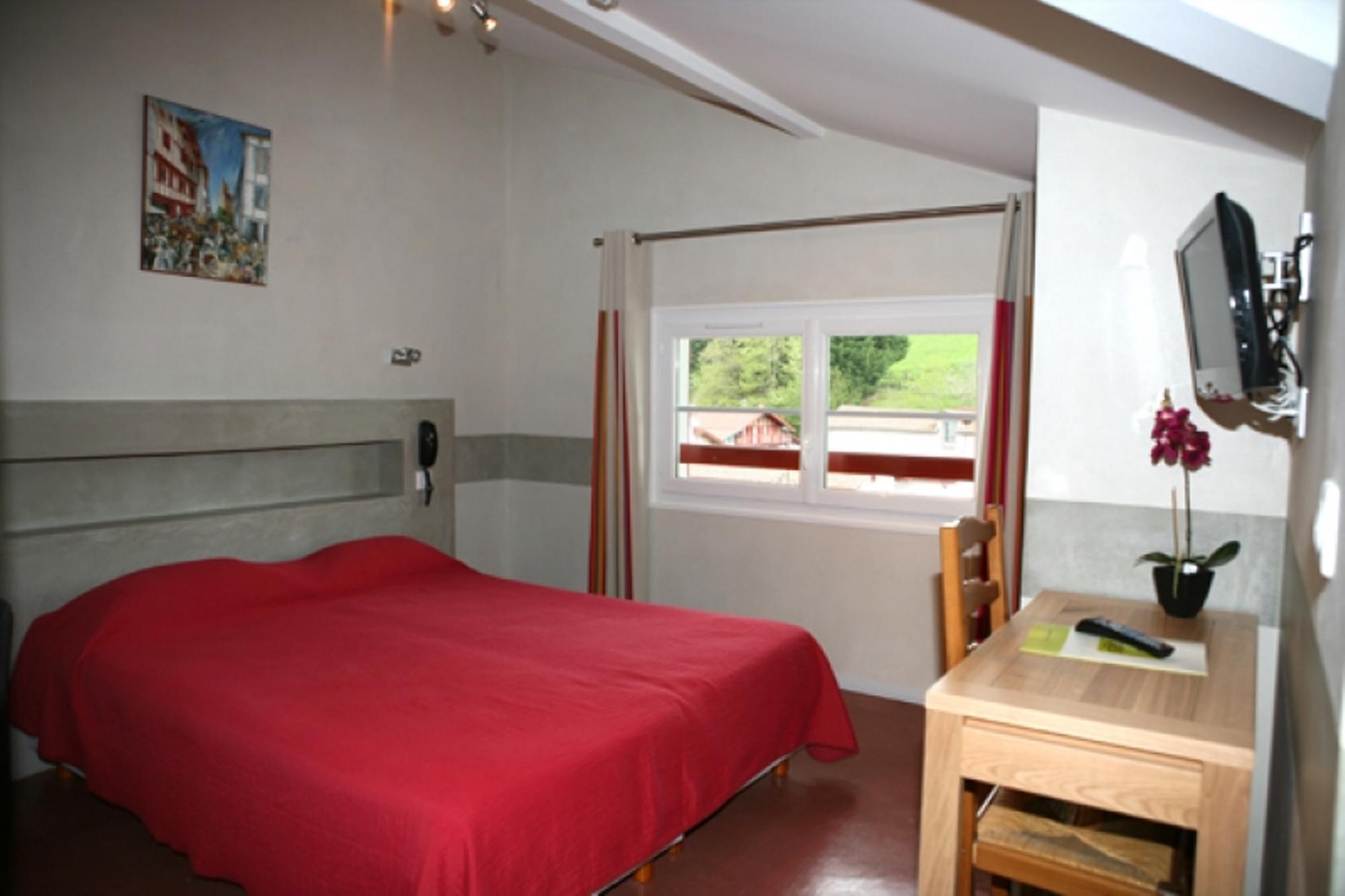 Logis Hotel Ur-Hegian Aïnhoa Eksteriør bilde