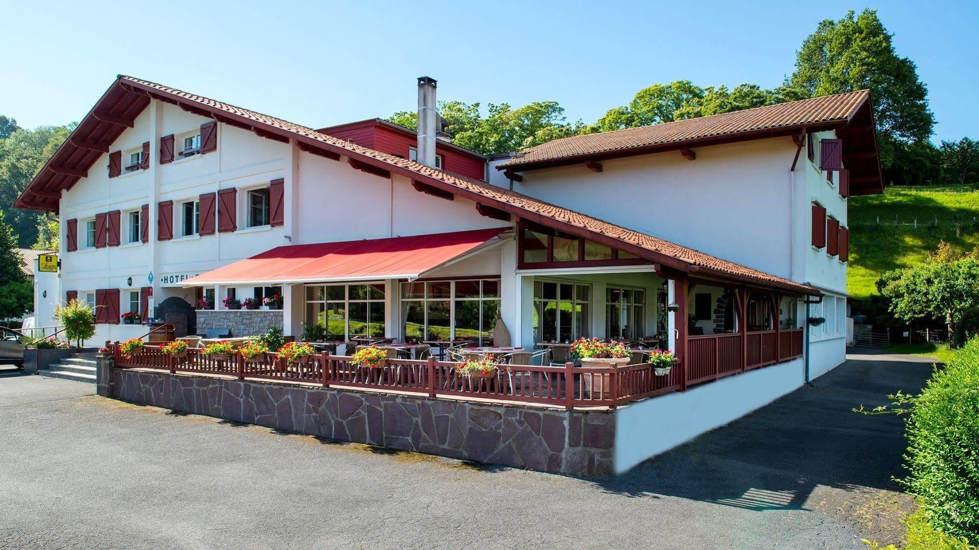 Logis Hotel Ur-Hegian Aïnhoa Eksteriør bilde