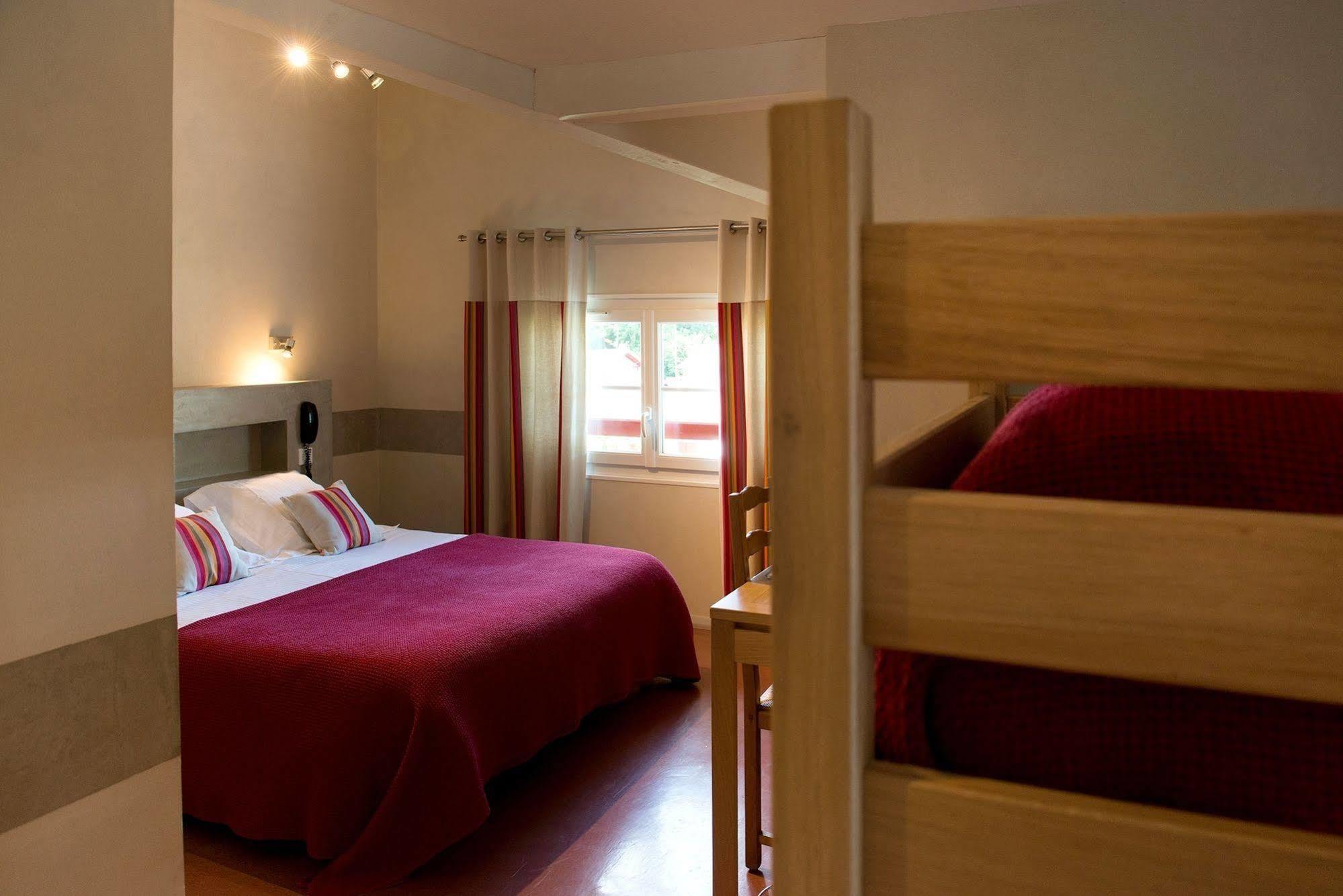 Logis Hotel Ur-Hegian Aïnhoa Eksteriør bilde