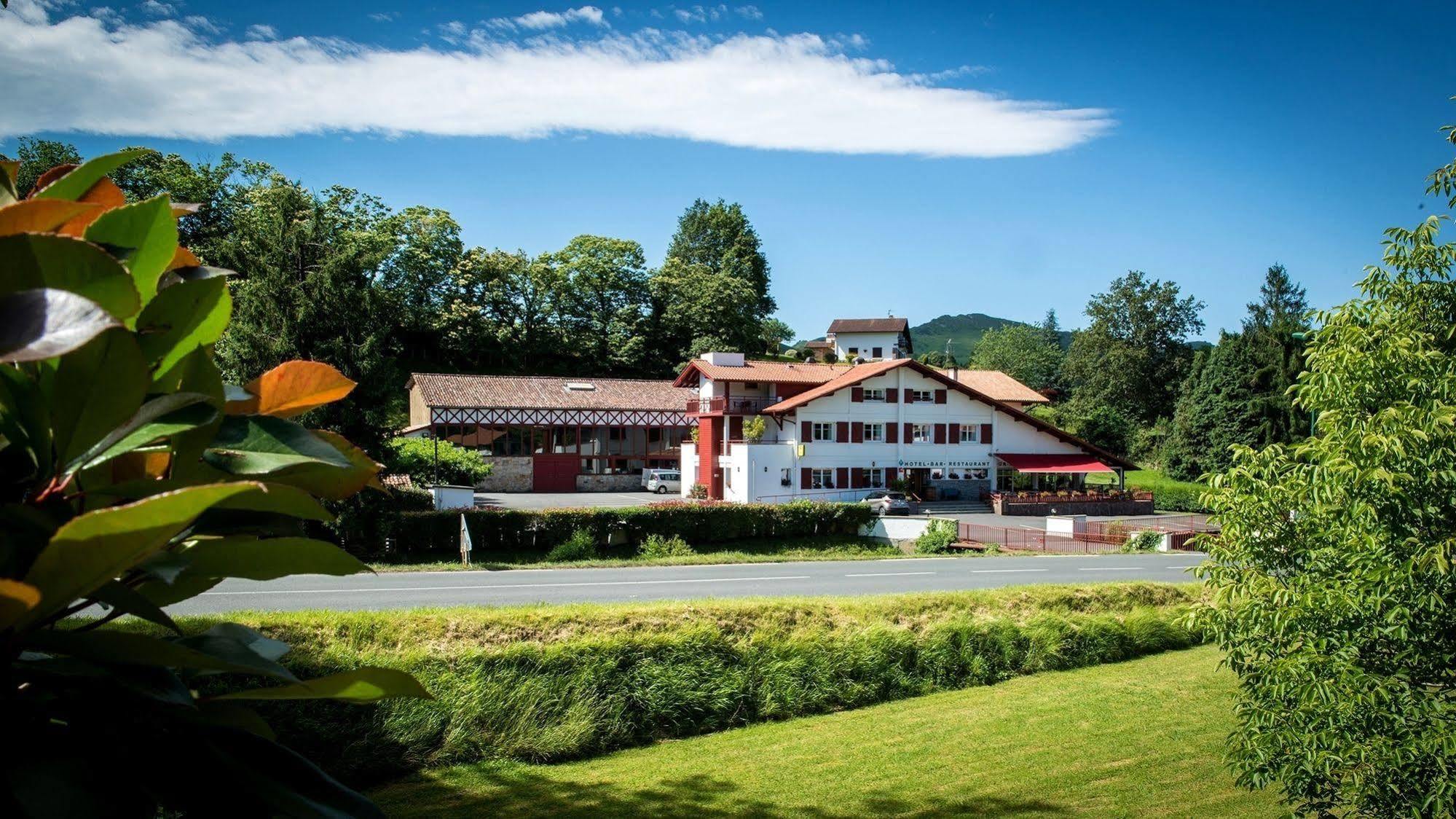 Logis Hotel Ur-Hegian Aïnhoa Eksteriør bilde